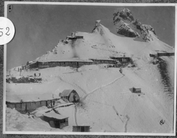 Baracche a Passo di Campo