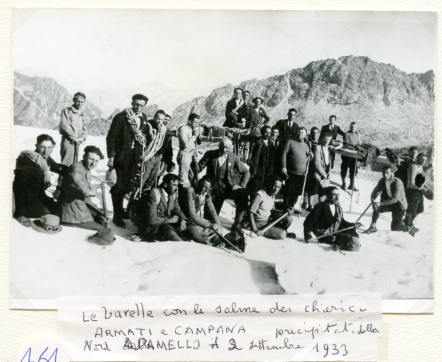 E salme dei chierici Armati e Campana