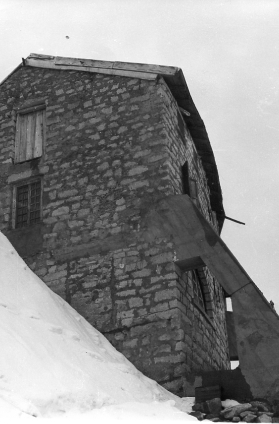 Rifugio ai Caduti dell'Adamello