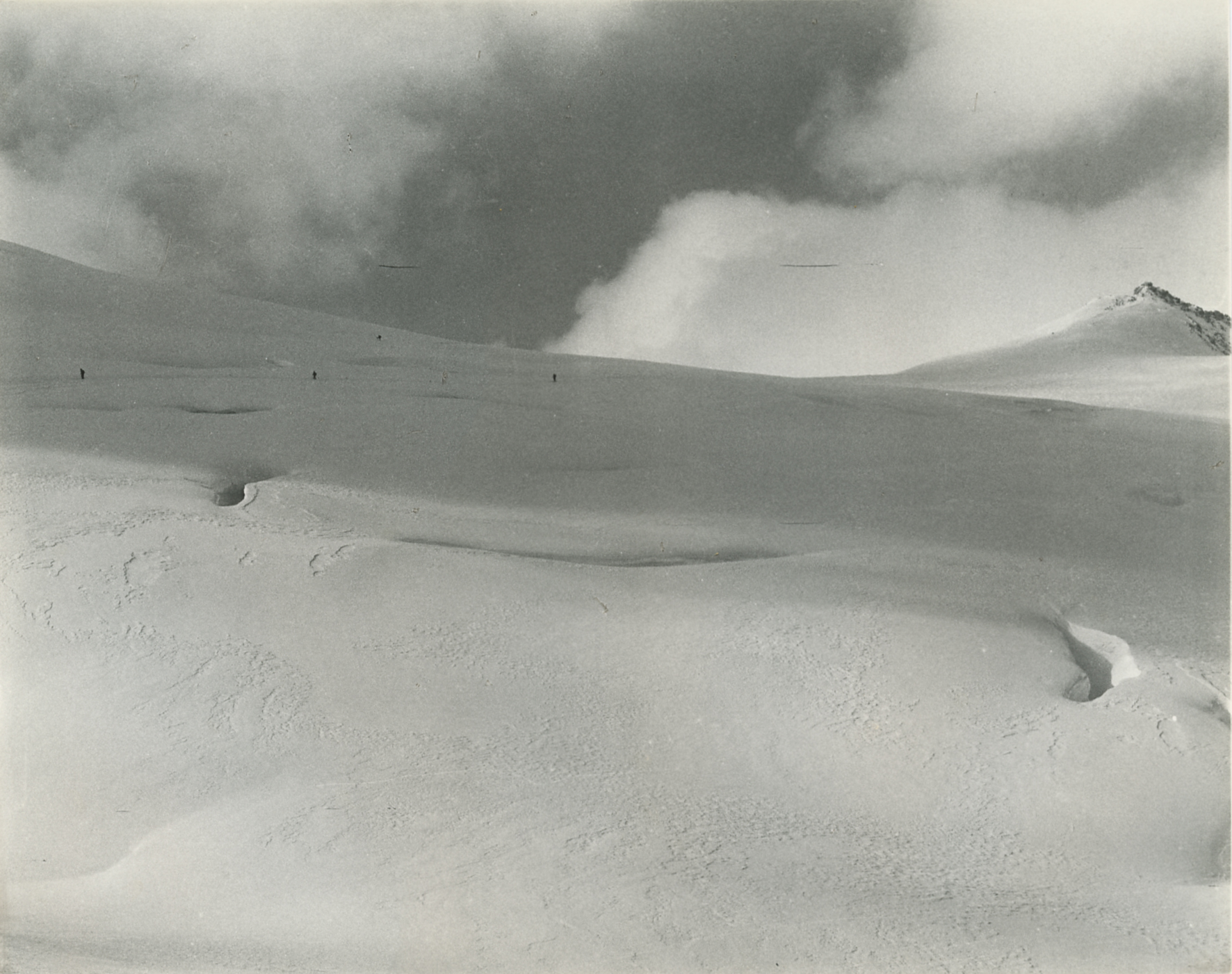 Discesa in sci dal ghiacciaio Pisgana